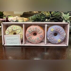 Cupcakes and Cashmere Ceramic Donut Decor Set